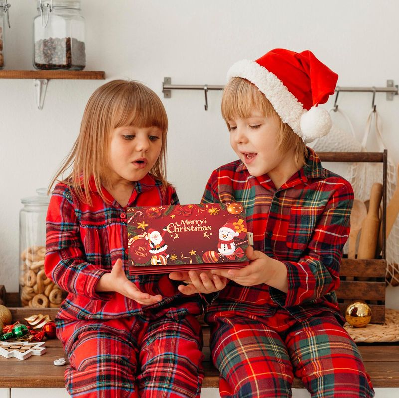 Folding red envelope