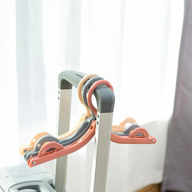 Convenient Portable Travel Hangers