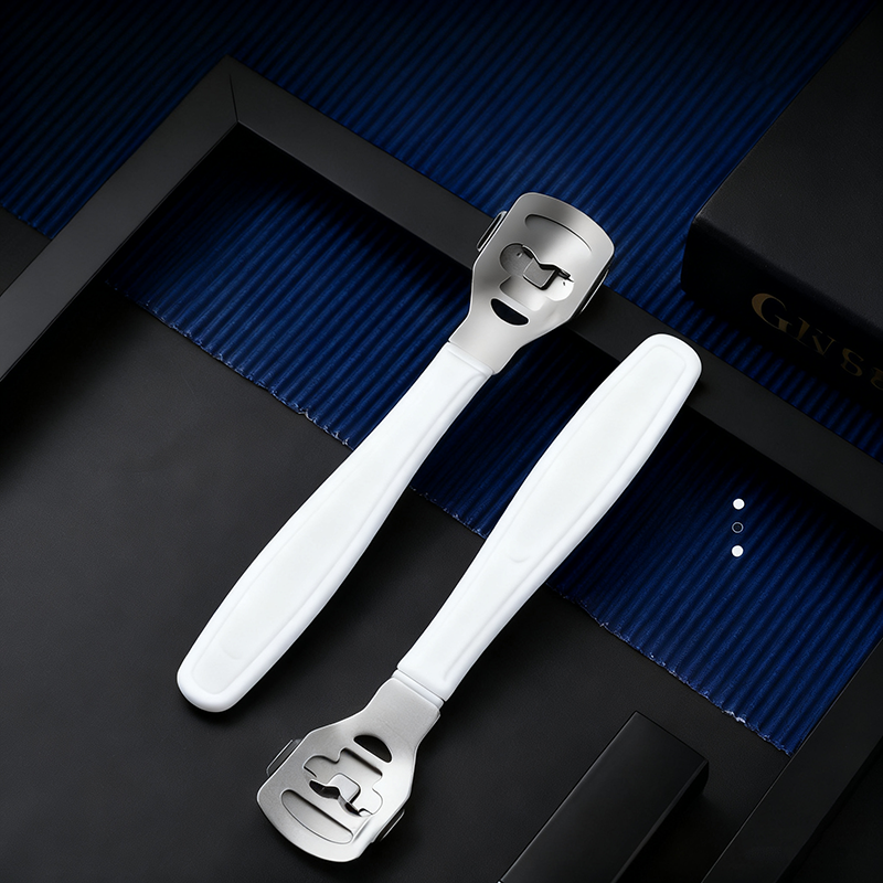 Rubber handle callus razor