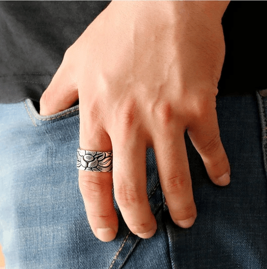 Positive Thoughts Lotus Pattern Ring