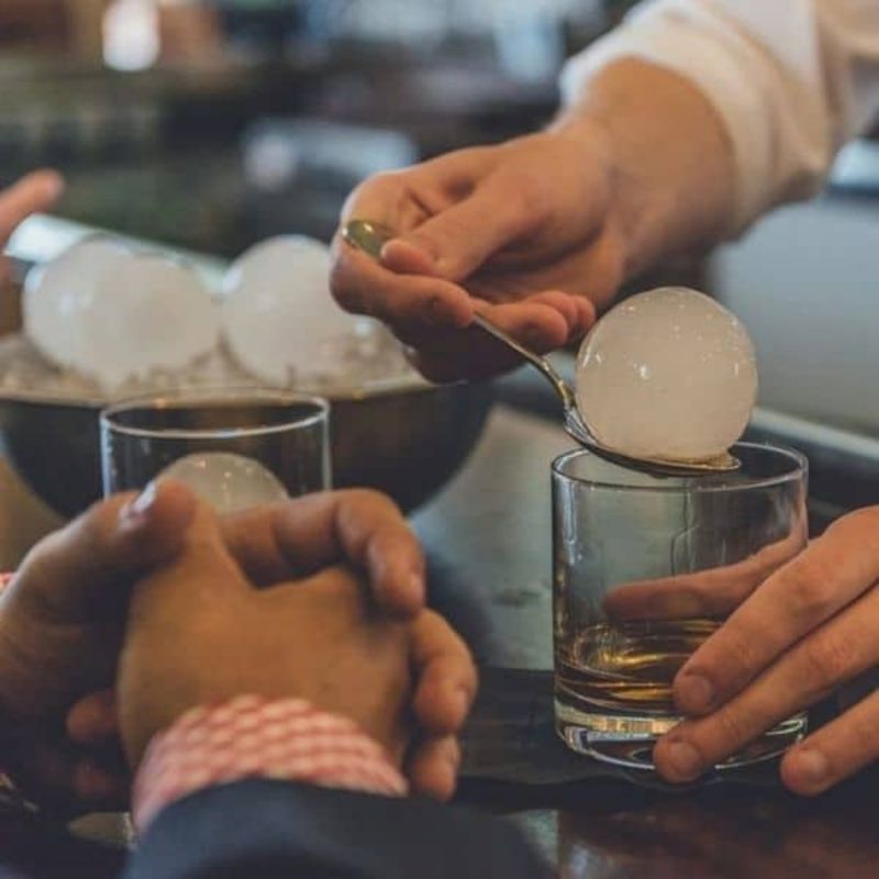 Spherical ice mould