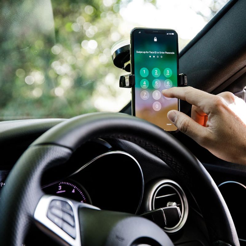 PHONE HOLDER FOR THE CAR