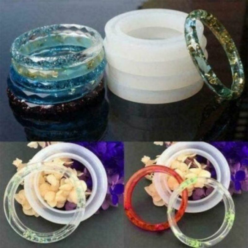 SET FOR THE PRODUCTION OF JEWELERY FROM RESIN (83 PIECES)