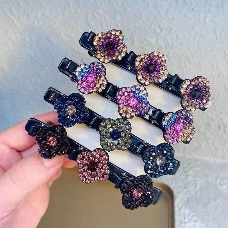Hair clip with three flowers