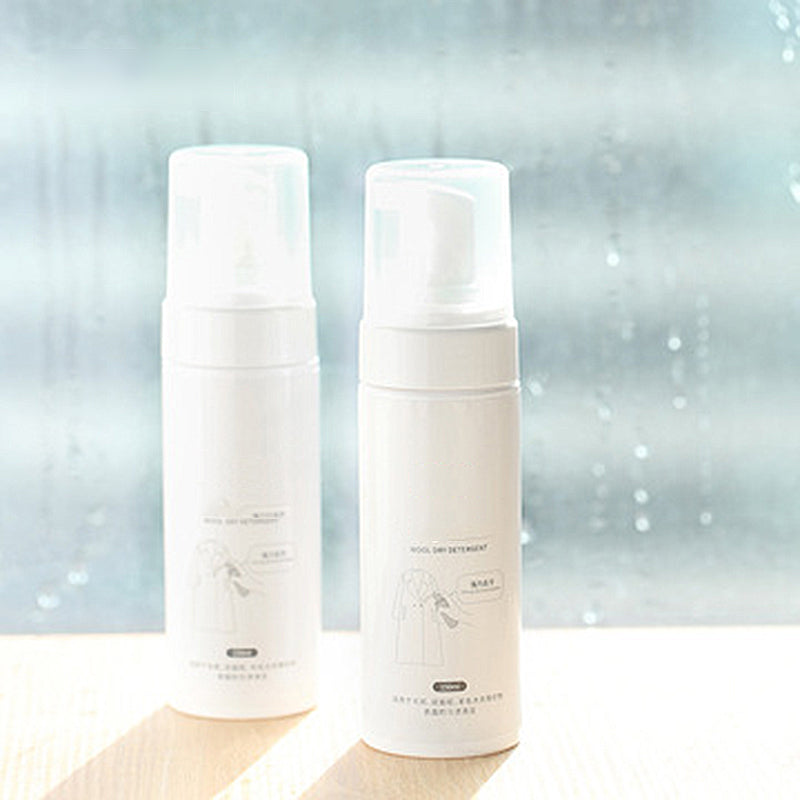 Special dry cleaning agent for woolen coat