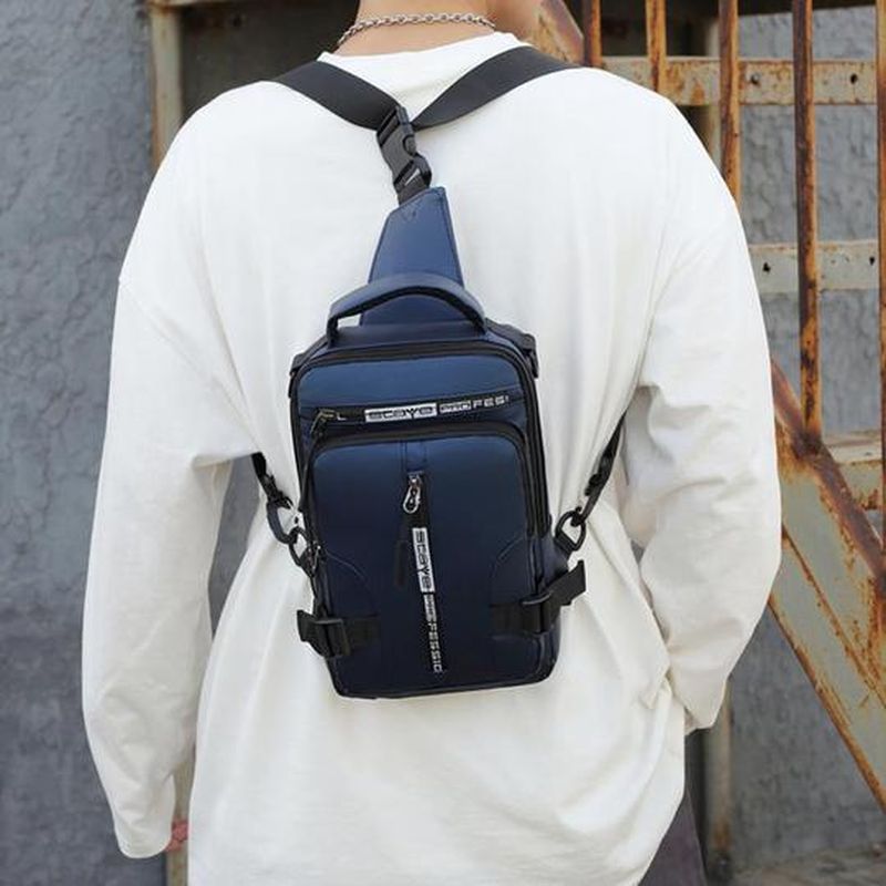 Shoulder bag with USB charger