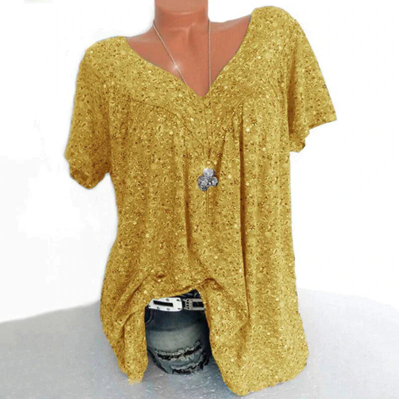 Loose-fitting, relaxed V-neck T-shirt with short sleeves