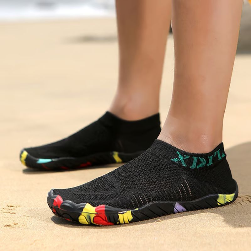 Water and land anti-cut and anti-stab quick-drying sports shoes