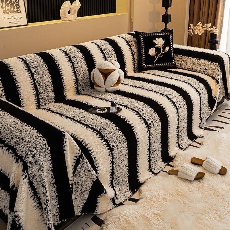 Soft, non-slip plush sofa cover – for maximum comfort 🐑🔒