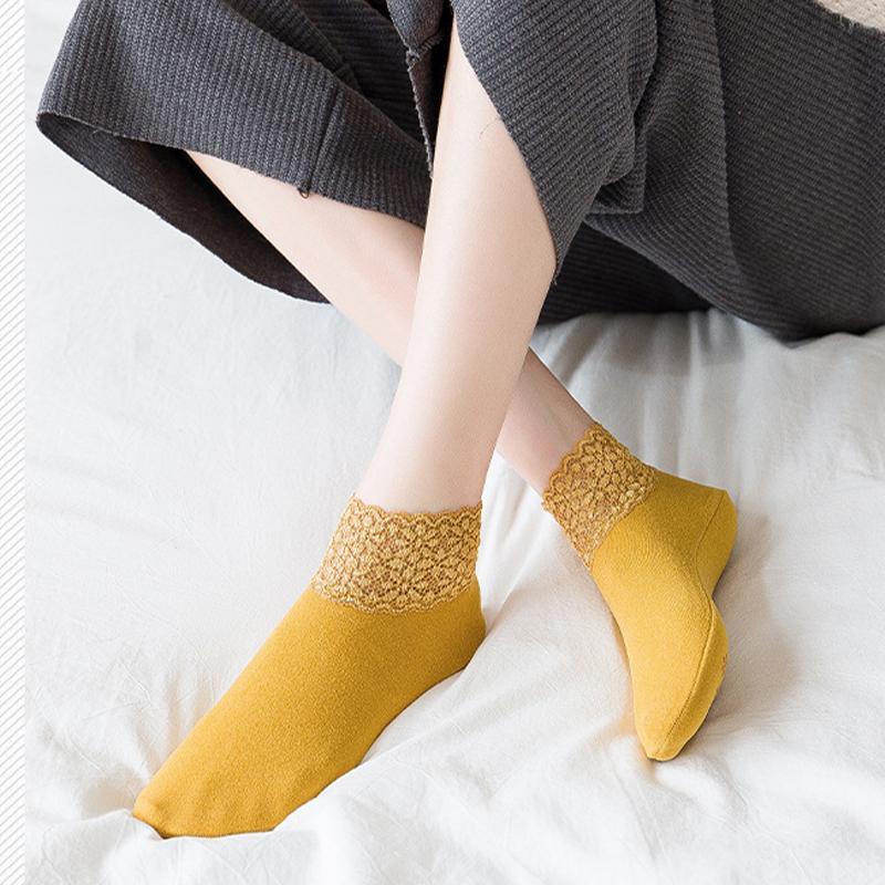 FASHIONABLE LACE THERMAL SOCKS