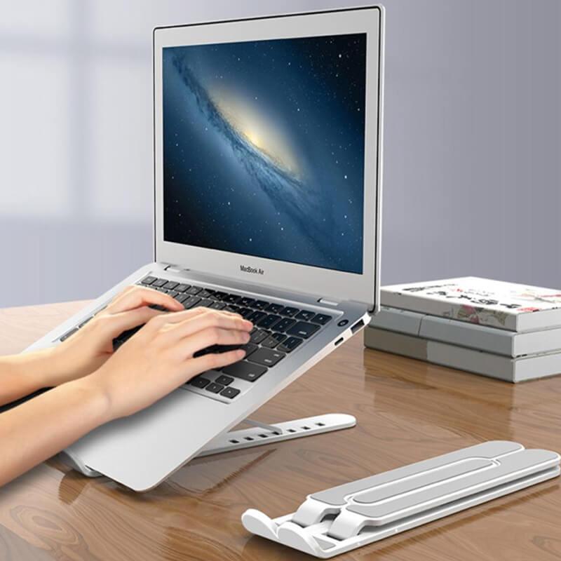 Adjustable laptop stand