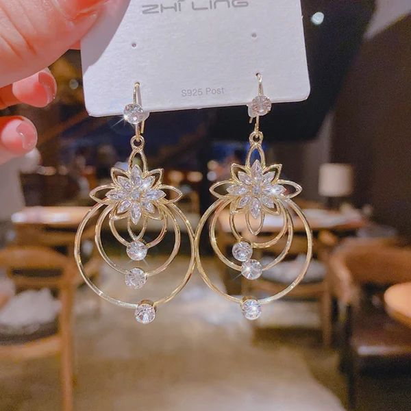 Geometric multi-layered round earrings