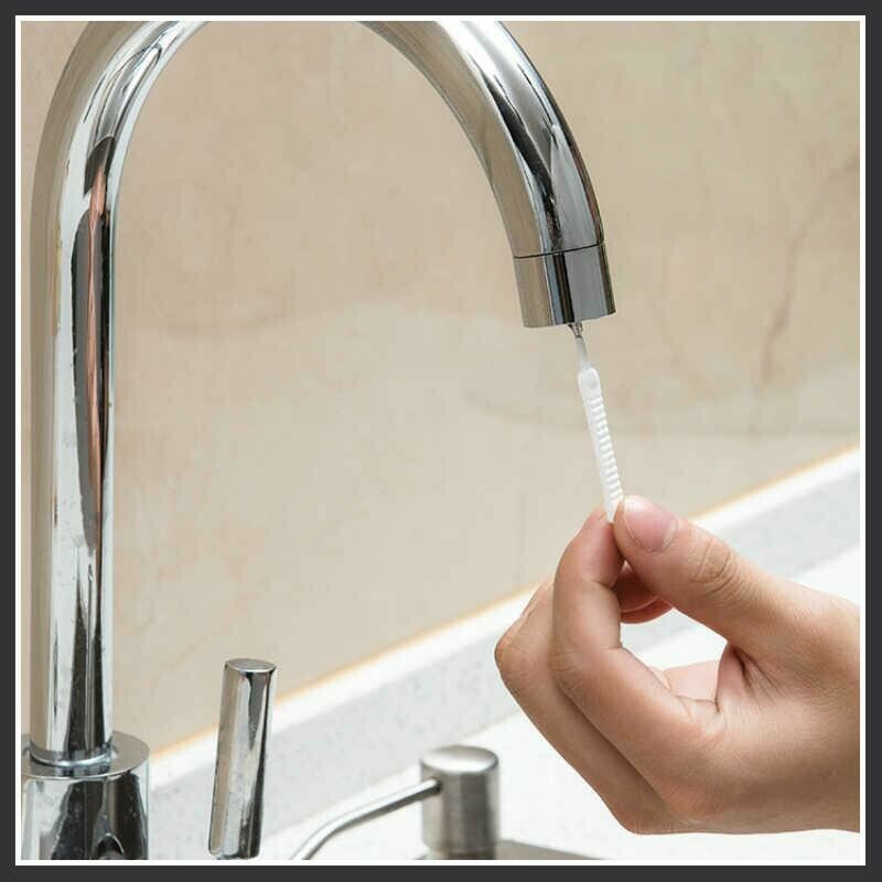 Crevice hole cleaning brush